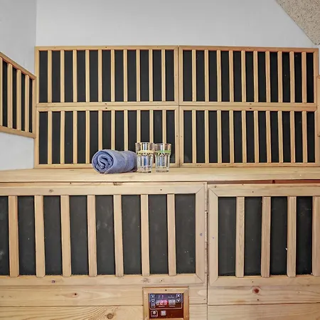 7 Bedroom Awesome In *