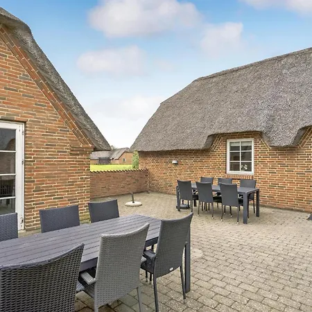 펜션 7 Bedroom Awesome In Ulfborg